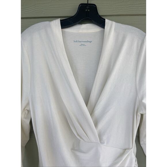 Soft Surroundings Ivory Pearl Alondra Knit Top I Vneck Shirring Shirt Womens Med - Picture 5 of 8